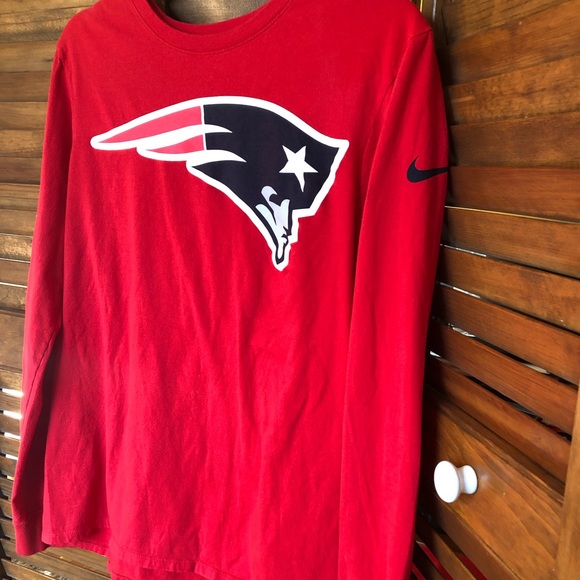 Nike Red Patriot’s long sleeve Tee Shirt - Picture 1 of 2